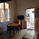 Tatil Evi Les Sous L' Olivier En Camargue Vauvert