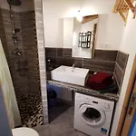 Les Sous L' Olivier En Camargue *