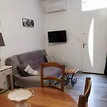 Les Sous L' Olivier En Camargue ヴォヴェール