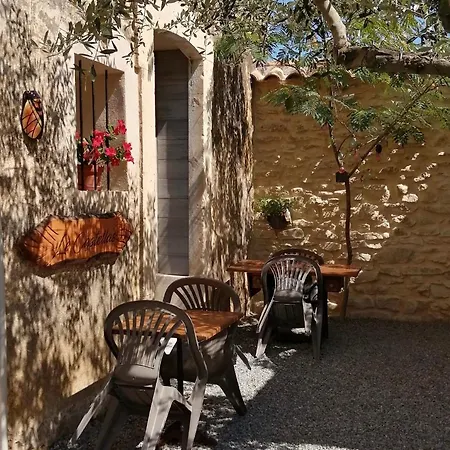 Holiday home Les Sous L' Olivier En Camargue *
