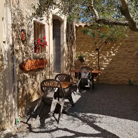 Les Sous L' Olivier En Camargue 펜션 보베르