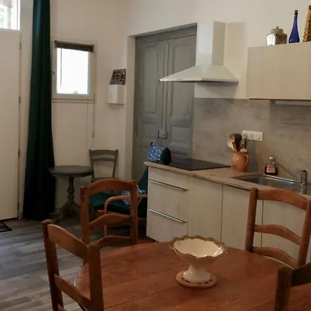 Les Sous L' Olivier En Camargue Feriehus *